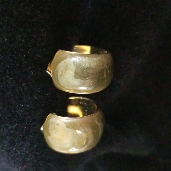 Earrings - Picture 2 of 13